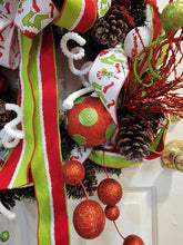 Load image into Gallery viewer, Grinch Wreath