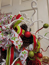 Load image into Gallery viewer, Grinch Wreath