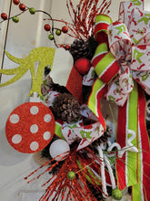 Load image into Gallery viewer, Grinch Wreath