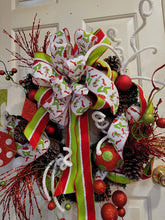 Load image into Gallery viewer, Grinch Wreath