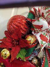 Load image into Gallery viewer, Cardinal Christmas Wreath