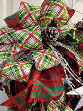 Load image into Gallery viewer, Star in the East Christmas Wreath