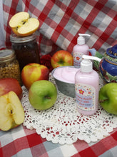 Load image into Gallery viewer, Country Apples Lotion with Aloe
