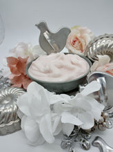 Load image into Gallery viewer, Vanilla and Sugar Lotion with Aloe