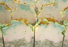 Load image into Gallery viewer, Lemongrass Vegan soap